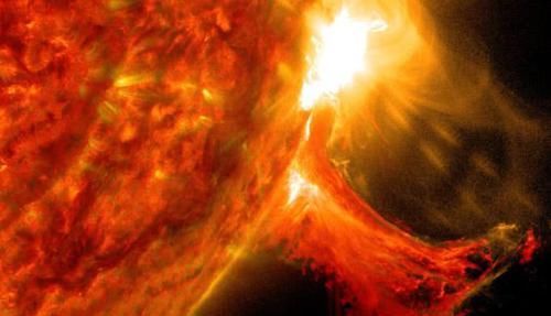太阳风暴会摧毁互联网吗?