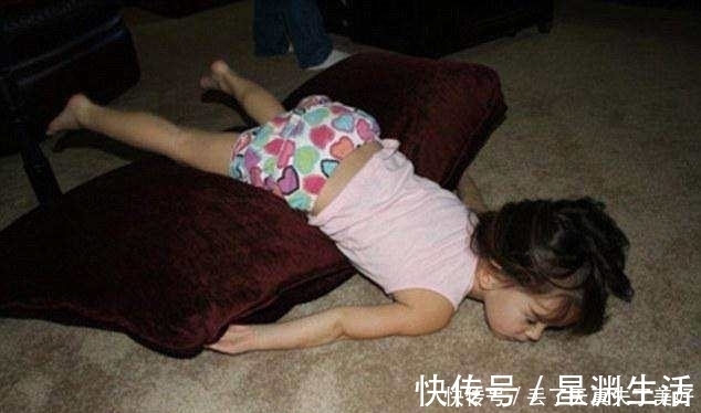 宝宝们|妈妈拍下宝宝们“独特”的睡姿,一个比一个可爱!