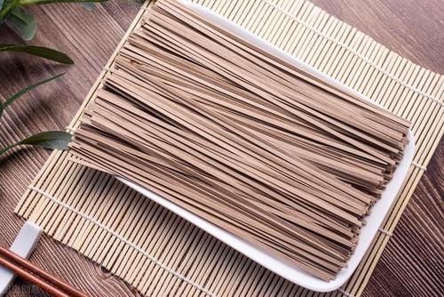 血糖|这”4种“食物适合高血糖的人当主食吃，饱腹感强还升糖慢