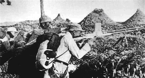 日军|他的脸被子弹击中,痊愈后对着镜子大笑:日军神枪手帮我美了容