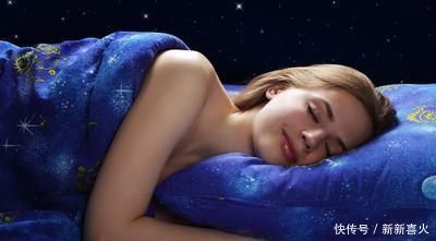 睡眠时间|不怕失眠缠身:失眠的人,坚持这3招,效果显著,睡得太沉
