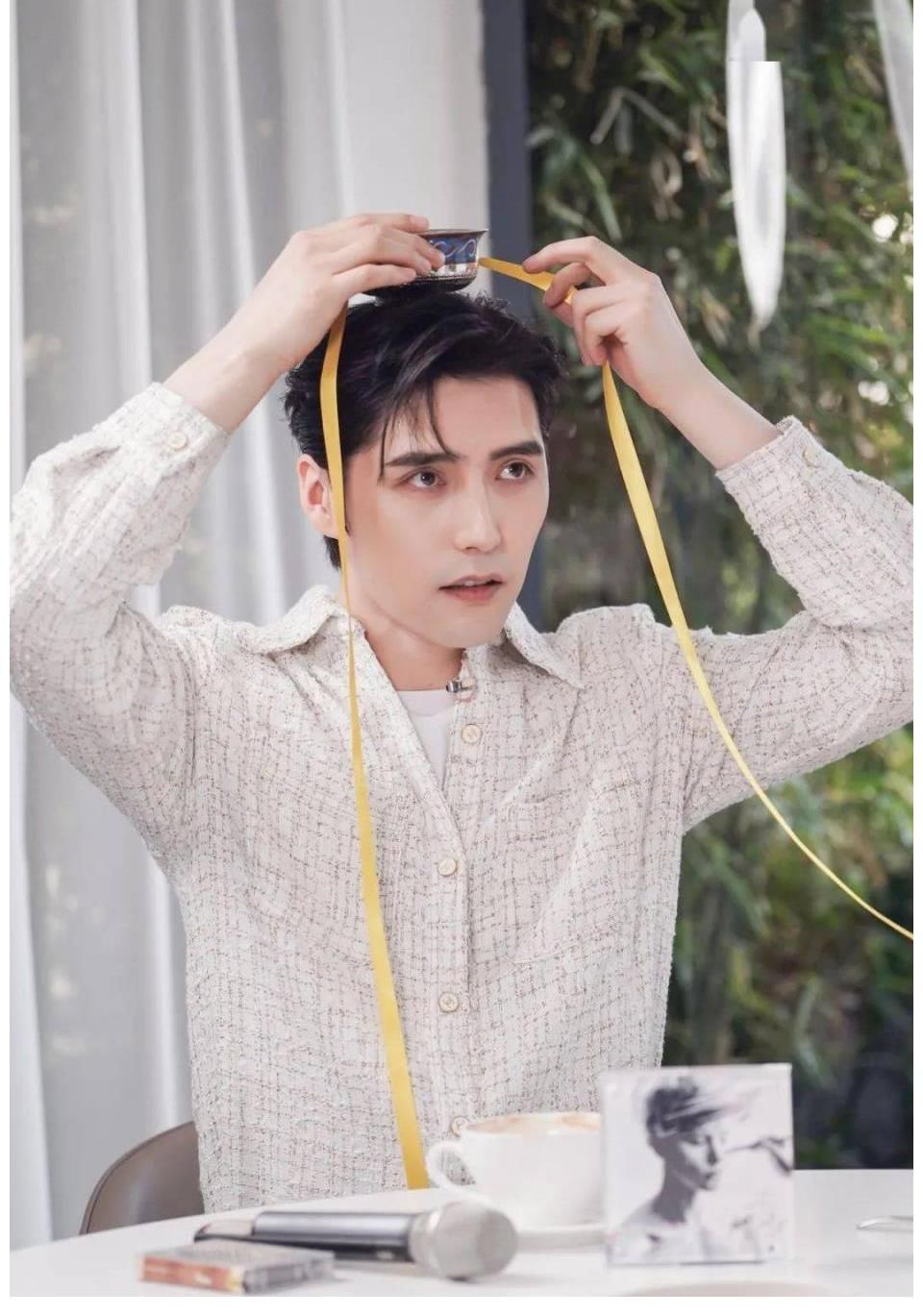 櫻桃樹下|《閃電咖啡館》今日1730開播，音樂劇王子阿云嘎率先打歌