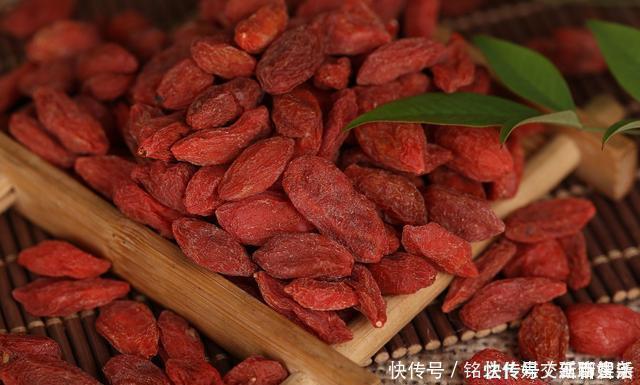 红枣|枸杞的“最佳搭档”已找到，若能坚持喝，湿气消了，给肝肾大扫除