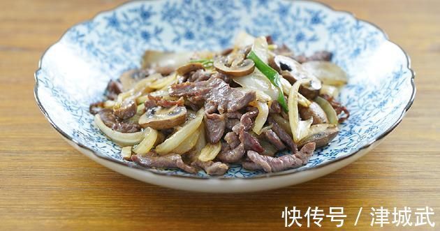 南方三口之家晚餐在朋友圈火了,朋友:不剩菜不浪费,拒绝精致穷