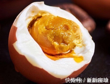 流油|腌咸鸡蛋只放盐就错了，多加3个步骤，鸡蛋个个流油起沙，吃着香