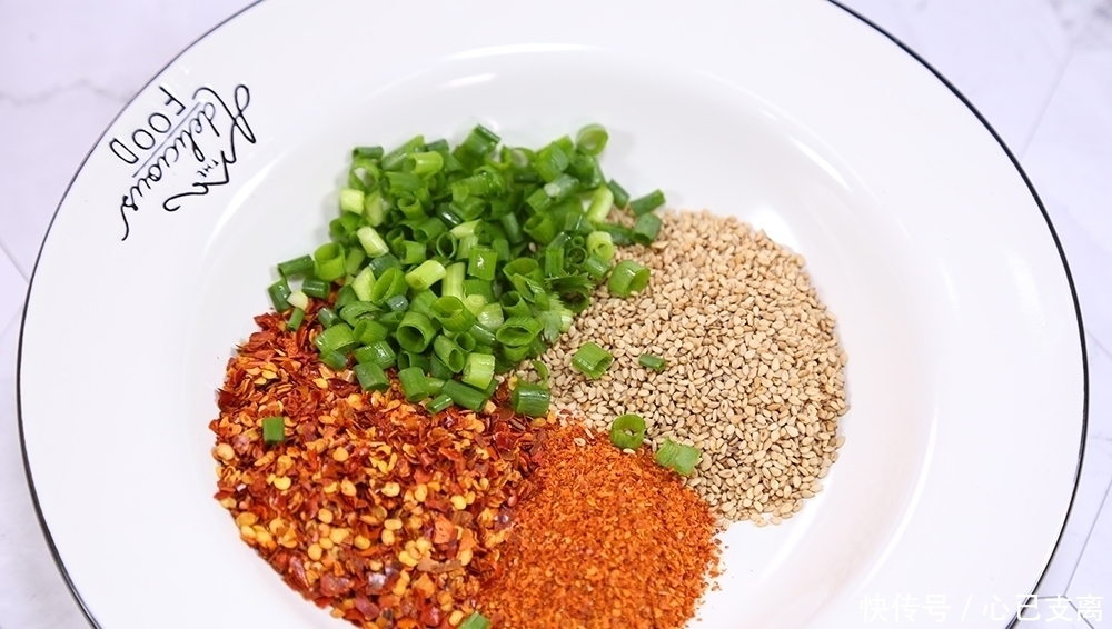 酱油|做凉菜只知道放酱油？这道万能凉拌汁，让你每一道凉菜都拿得出手