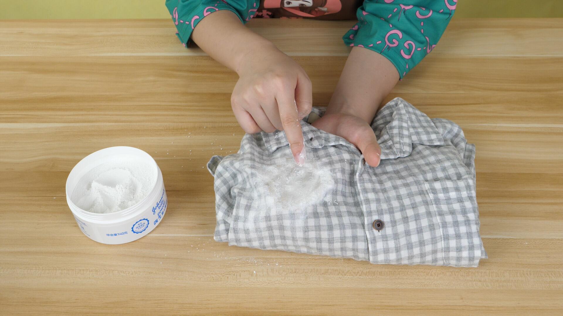 有机物|衣服沾上油渍别着急，教你成本不到5毛钱，5分钟洗得跟新的一样