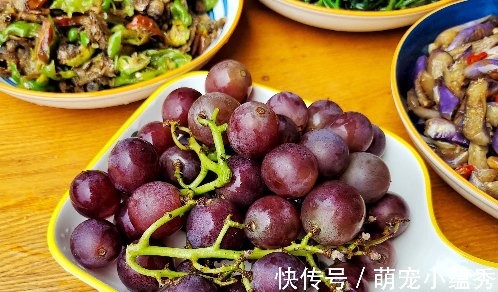 小炒|两口子的午餐，三个菜，一荤两素，没花一分钱