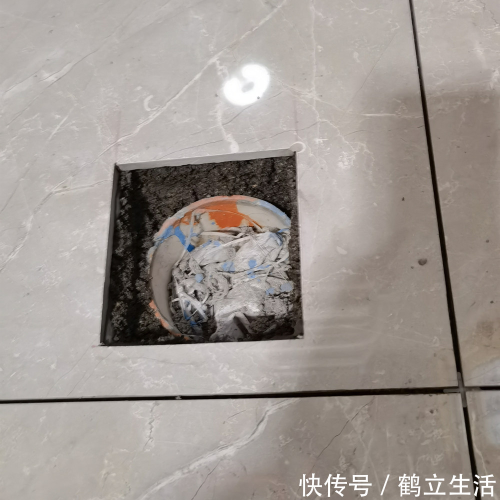 业主|马桶下水管一定高于瓷砖完成面,切记,切记