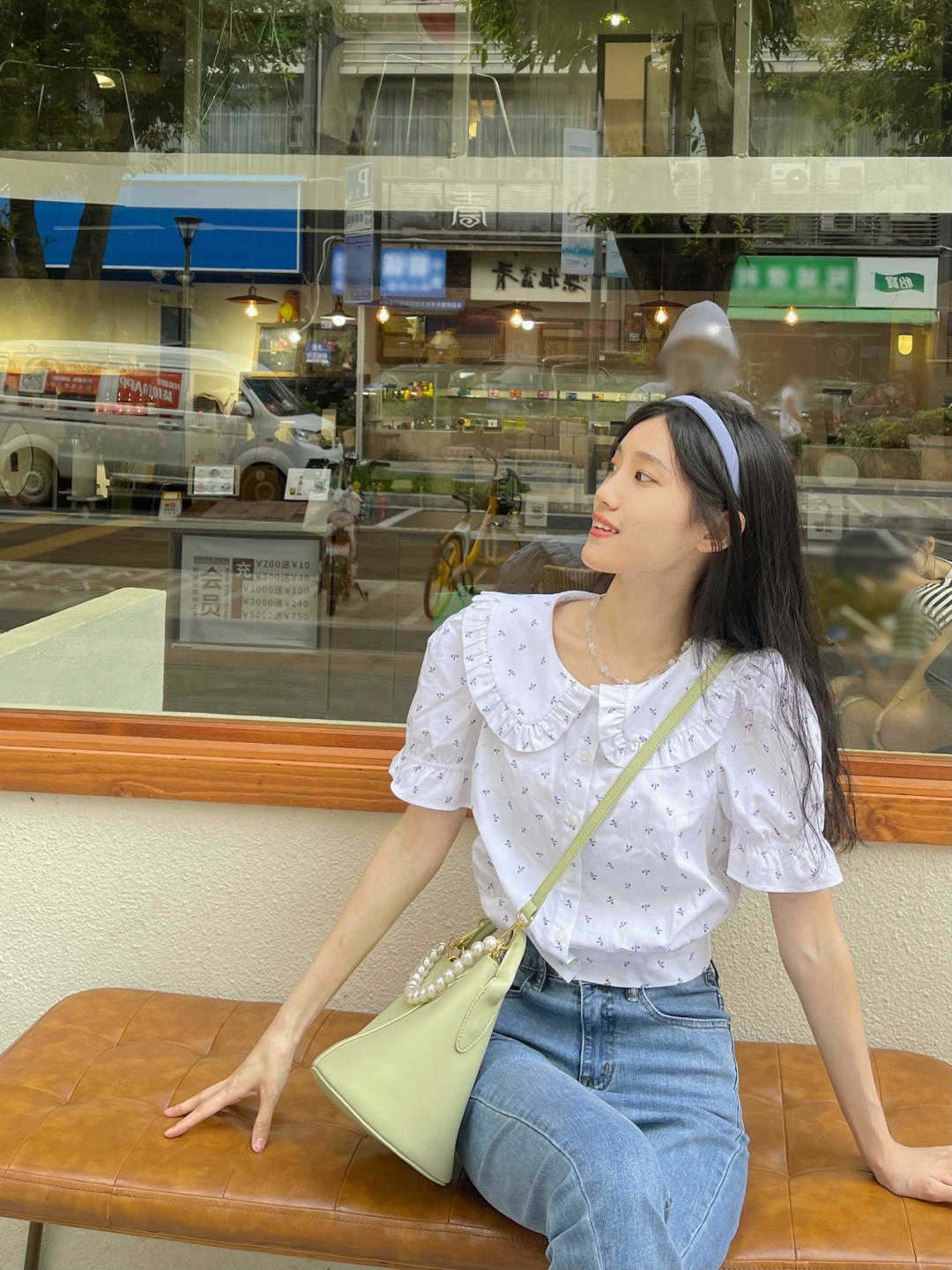 直筒|牛仔裤的n个搭配方法,显气质还减龄,高级时髦