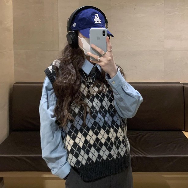 Y2K、土酷风要过去了？这个秋冬“学院风”来势凶猛|教你美 | enzo