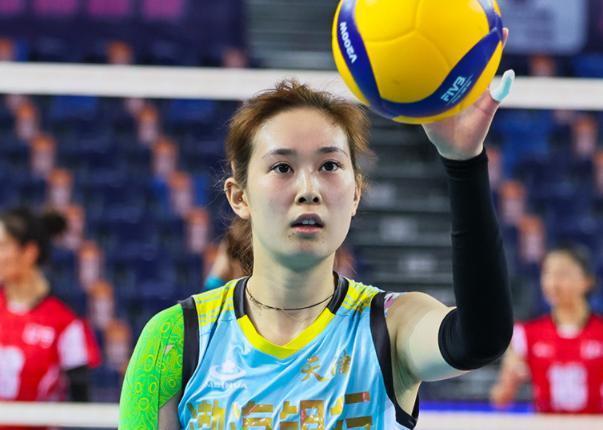 低迷|天津女排埋下隐患！刘美君27扣7中陷低迷，陈博雅发威才避免爆冷