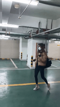 |搞笑GIF段子:笔记本还可以这样玩