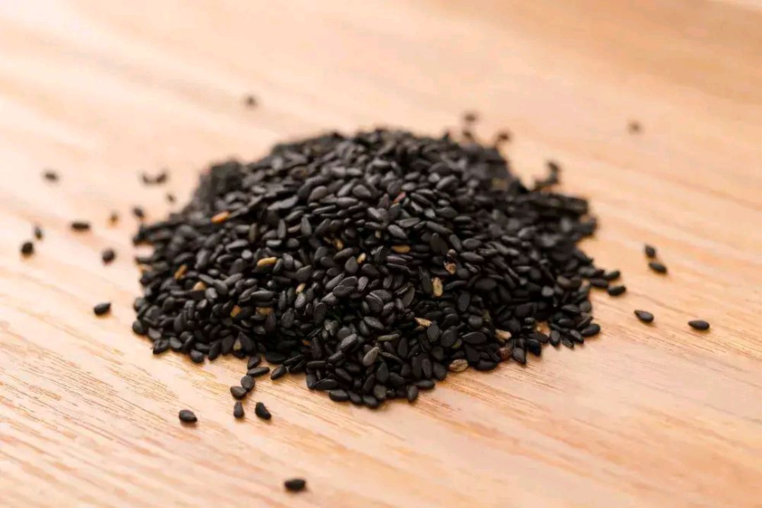 中老年人|黑芝麻香味浓营养丰富,但是2类人不宜多吃,对身体的影响比较大