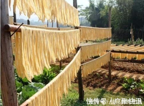 腐竹直接在水里泡就错了,饭店都是这样做,简单方便还筋道