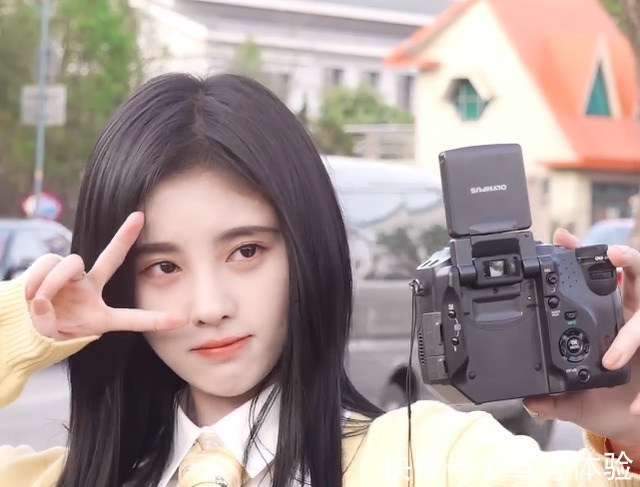 jk|有一种“整容”叫鞠婧祎穿JK制服,漫画脸小翘鼻,美到巅峰了!