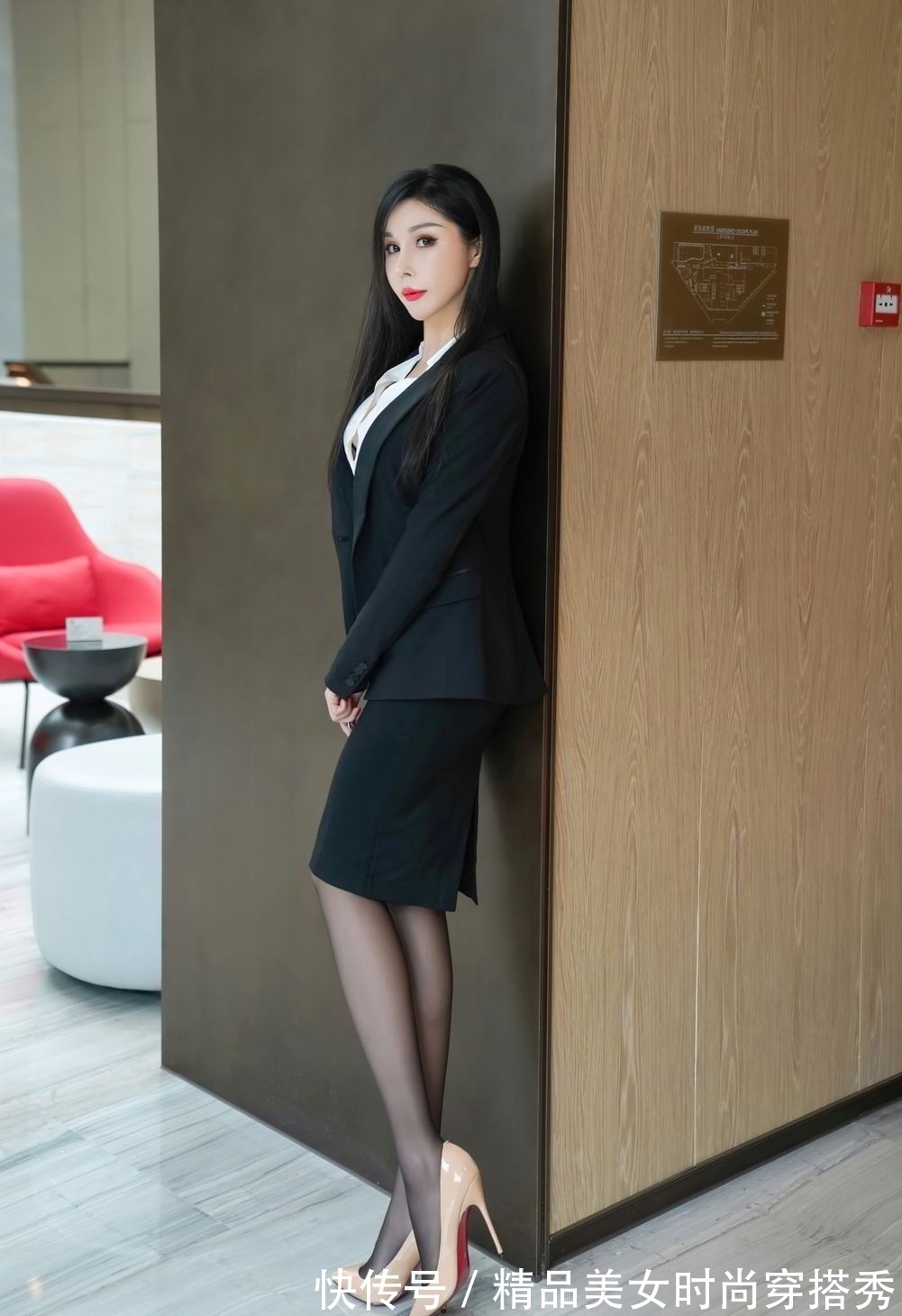 搭配|职场女性如何搭配才能干练又不失成熟的魅力?