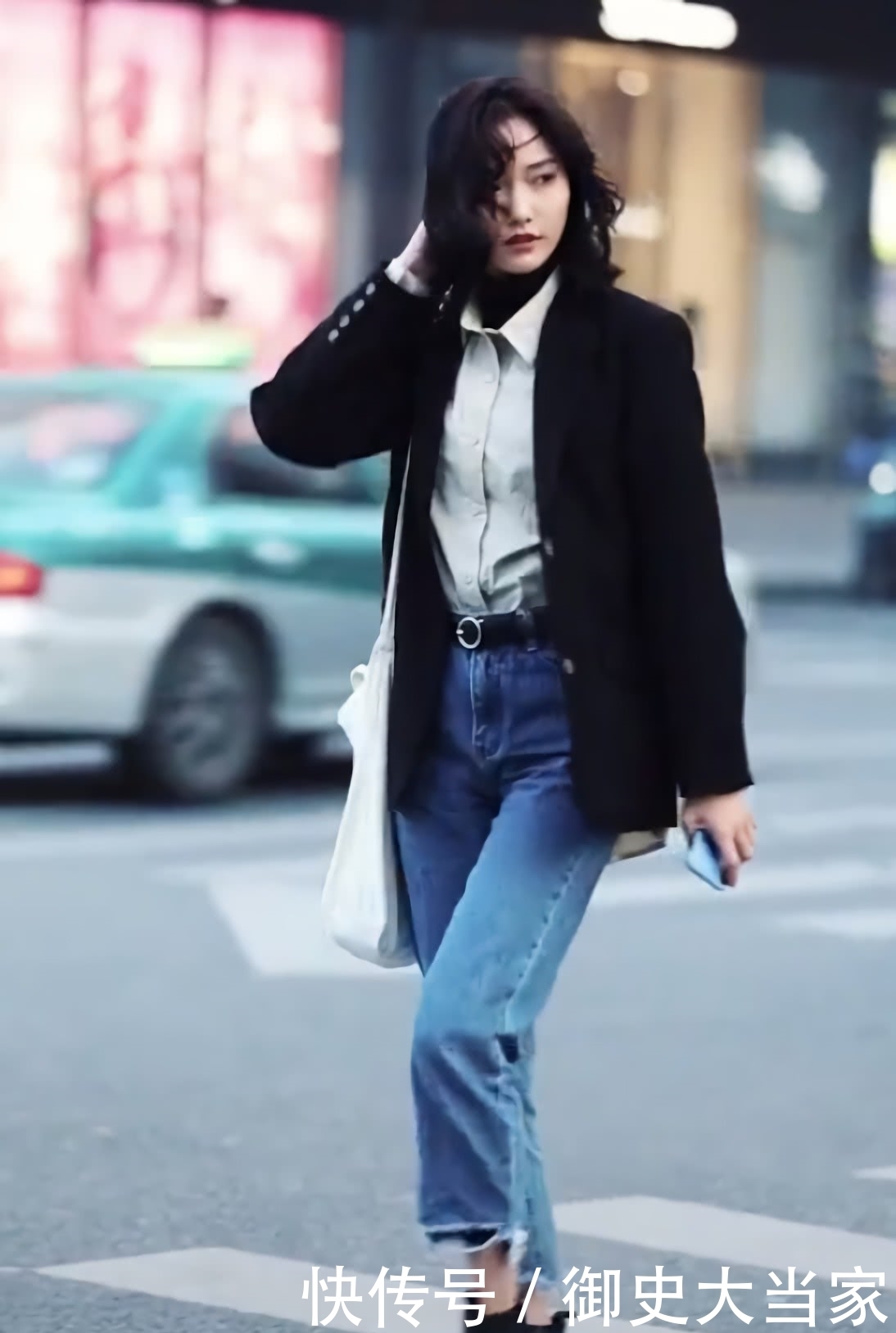 穿西装别搭西装裤了,配“气球裤”比什么都强,显高又显瘦!