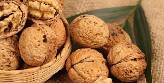 吃完核桃两小时之内,不要碰此物,有很多人不清楚,早知早好