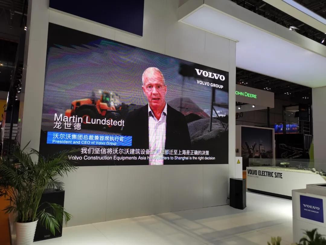 博会|惊险！进博会现场发生“断臂”事故，接下来的一幕出人意料