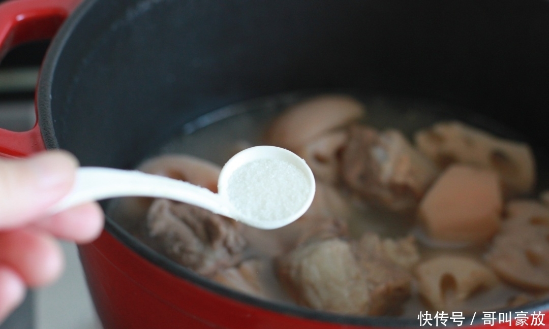 燥热|秋天里比较滋润的汤,鲜美好喝,祛除秋天的燥热