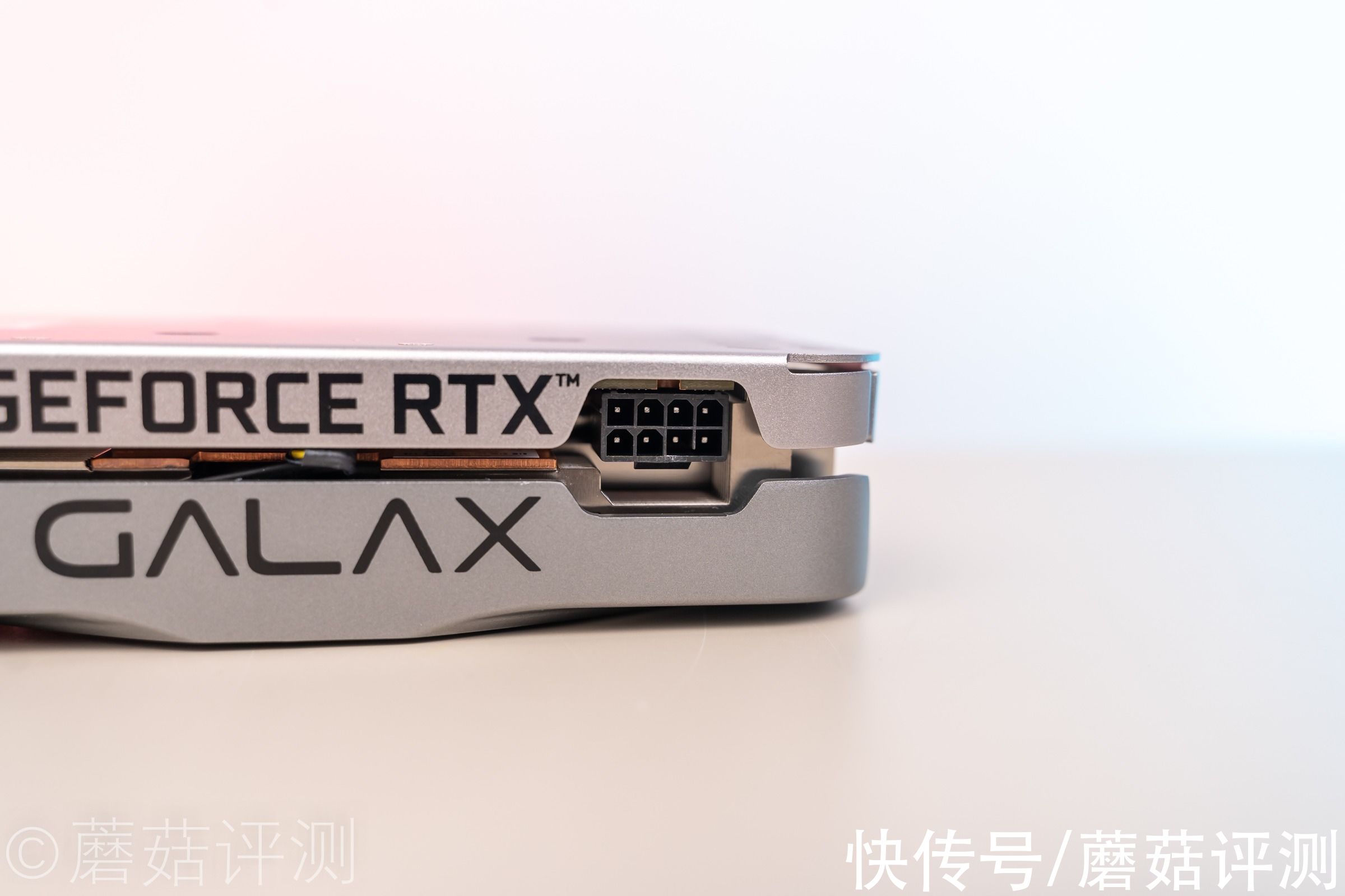 散热|体积小巧，外形精致、影驰RTX3060金属大师Mini显卡 评测