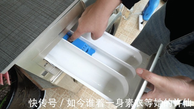 洗衣机的这3个隐藏位置,一定要定期清洗,不然衣服会越洗越脏