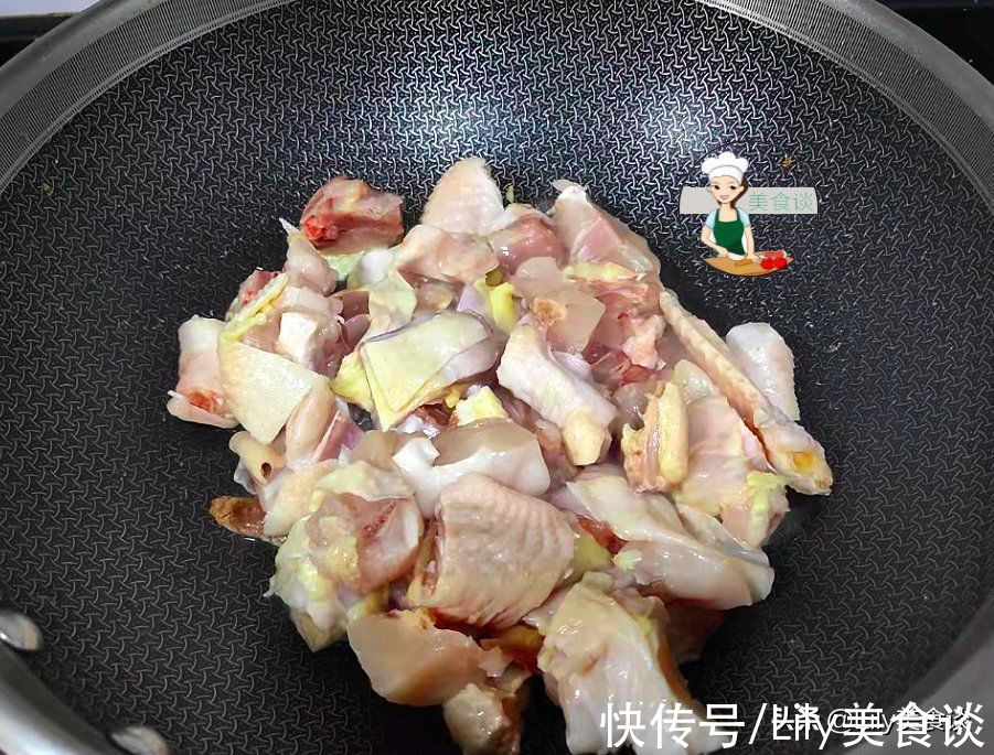 入秋后，吃猪肉不如多吃它，加土豆焖一锅太香了，秋补吃它特养人