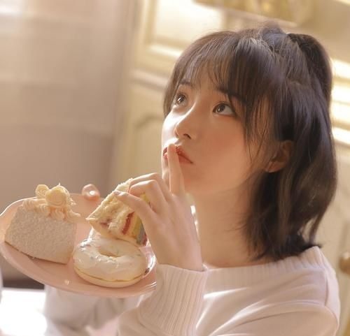 脸小 别乱剪头发2020年最火的4款发型,显脸小又时髦,明星都剪了