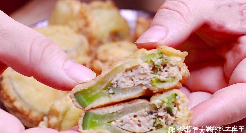 炸制|萝卜的这种吃法还是头一次见,不炒不凉拌,吃一次就忘不掉,真香