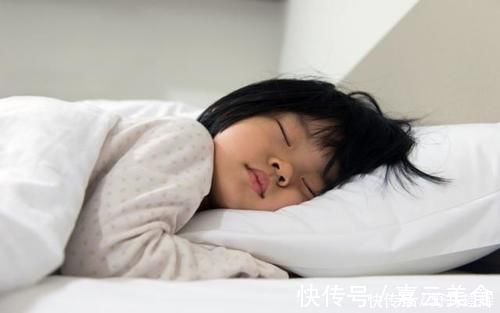 真相|天天喝牛奶就能长高吗?家长别被误导了,有些真相很“残酷”