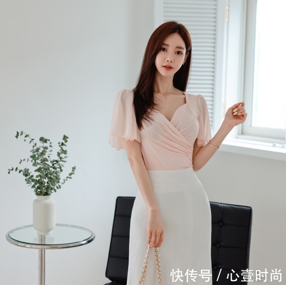孙允珠|女神孙允珠高清时尚搭配:红杏潇湘艾叶霜露梦幻花袖裙
