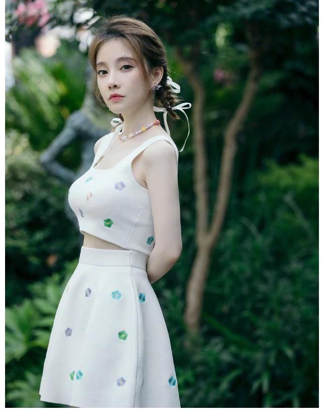 現(xiàn)場說唱就唱？馮提莫在綜藝當(dāng)中的表現(xiàn)怎么樣？