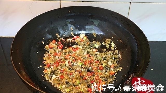目前为止,吃过的土豆最好吃的做法,一勺一勺的根本停不下来