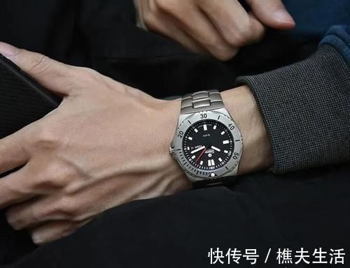 防水 朋友想买一块男机械手表,什么品牌好?1万左右!哪里买正品?