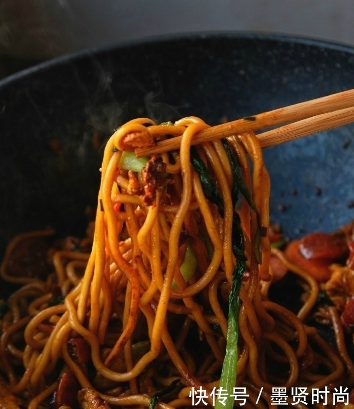 卫生|自己做炒面 既好吃也不油腻,做法简单,干净卫生, 面条筋道