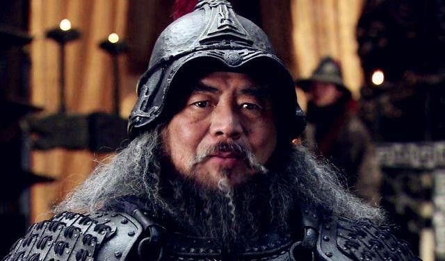 容不下|吕布怎么死的：刘备充当了什么角色，曹操为何容不下吕布