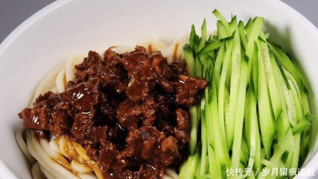 炸酱面酱料做法全攻略,记住这四步,自家做的炸酱面不比外面的差