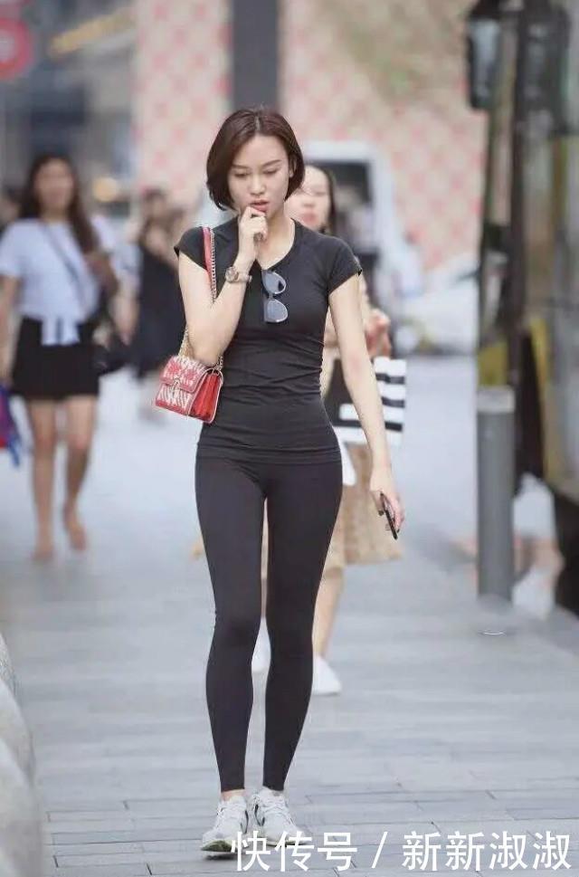 今夏才“火”的打底裤,显瘦又时髦,体验别样的美