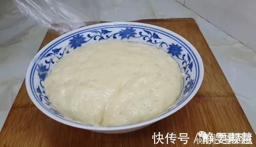 早餐别再烙饼了，加2个鸡蛋，外皮焦脆又松软，比鸡蛋饼油条好吃