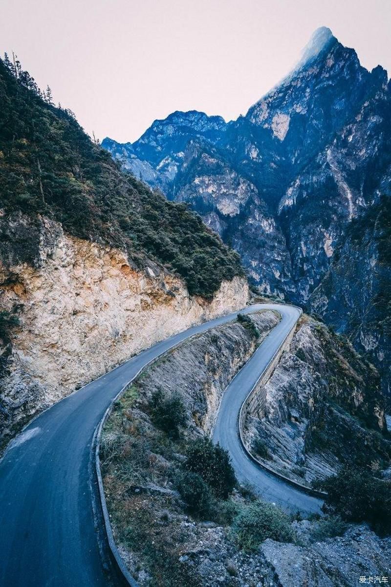 跨越雪山，寻找消失地平线上的巴拉格宗