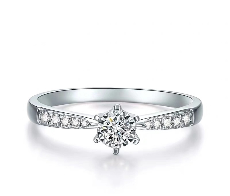 金至尊 钻戒都很喜欢,如何不超出预算,买到显大的钻戒呢?