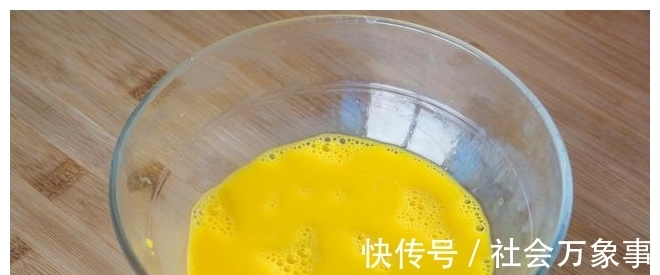 蛋黄|烘焙界的一股清流，比面包好吃，比蛋糕简单，一口平底锅也能做！