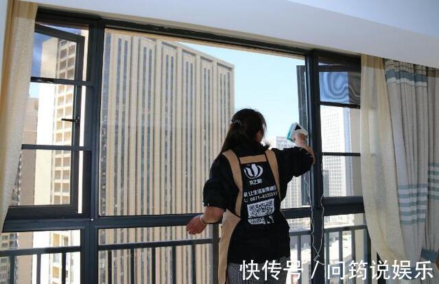 办法|建议大家过年擦玻璃,别用抹布擦!教你一笨办法,玻璃光亮如新