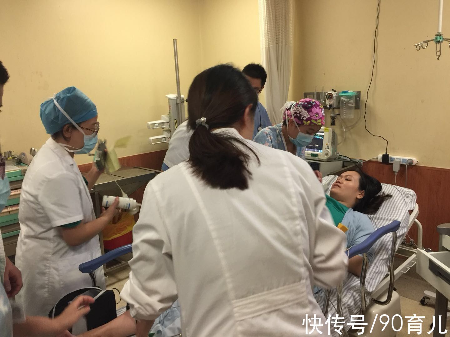 医生|孕妈的头号敌人“羊水栓塞”,出现前有三个信号,一定要提前了解