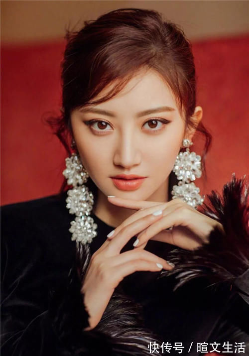 轮廓|你什么脸型就戴什么耳环,戴对了“整容级”好看,洋气又显脸小!