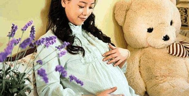 产检|刚生下龙凤胎，虚弱的孕妇感觉肚子还在动，医生惊喜发现还有一孩