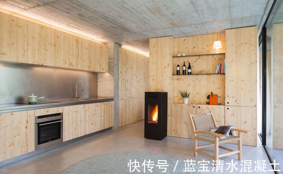 原木|西班牙原木与混凝土大宅,自然与质感的结合