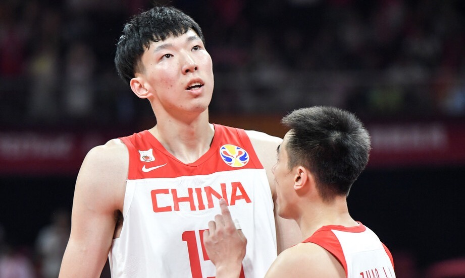 cb周琦的故事：被认为是第二个姚明，骂他波兰中锋，远走他乡盼爆发