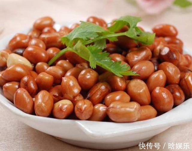 炸花生米时,万万不要直接下锅,多加1步,吃起来又香又脆不回潮